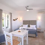 Golden Paros 아파트 *