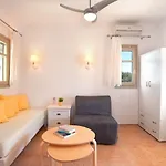 아파트 Golden Paros 흐리시 악티