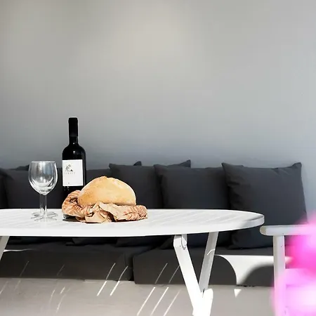 Апартаменты Golden Paros *