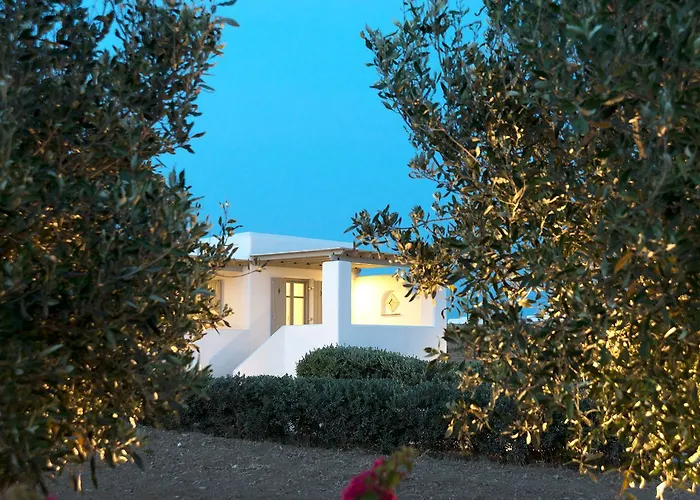 Golden Paros * Chrisi Akti (Paros)